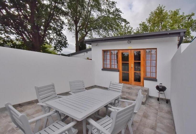 بنسيون De Witte Huis