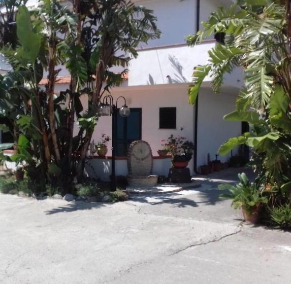 ペンション Europa Rooms And Restaurant