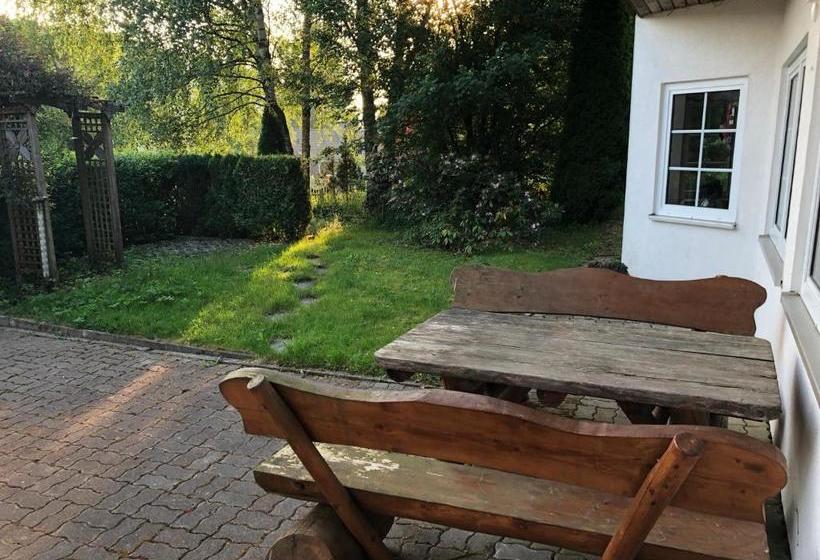 مبيت وإفطار Pension Raststüb'l