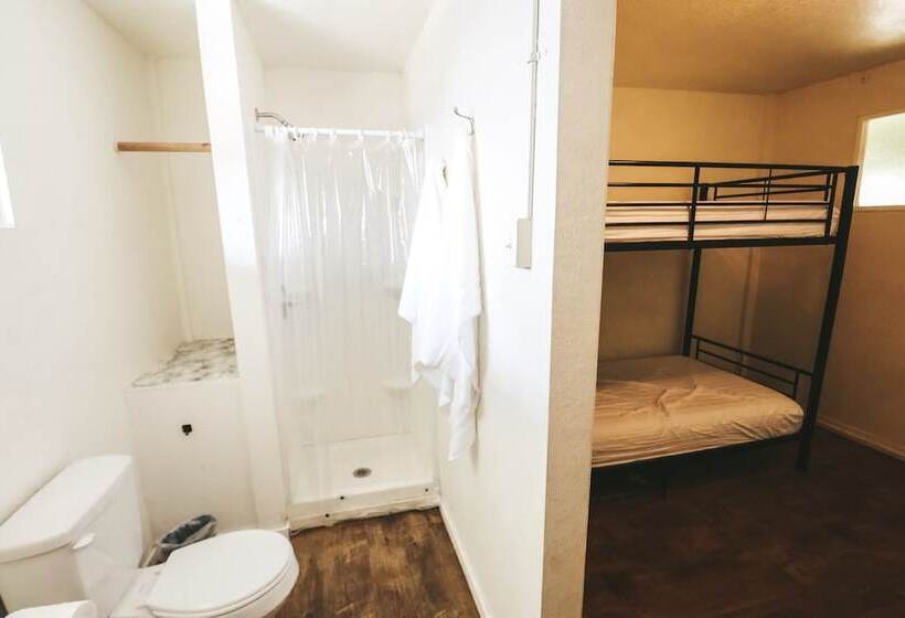 Central Maui Hostel