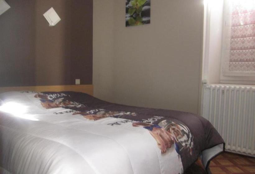 בית מלון כפרי Auberge Du Lion D Or