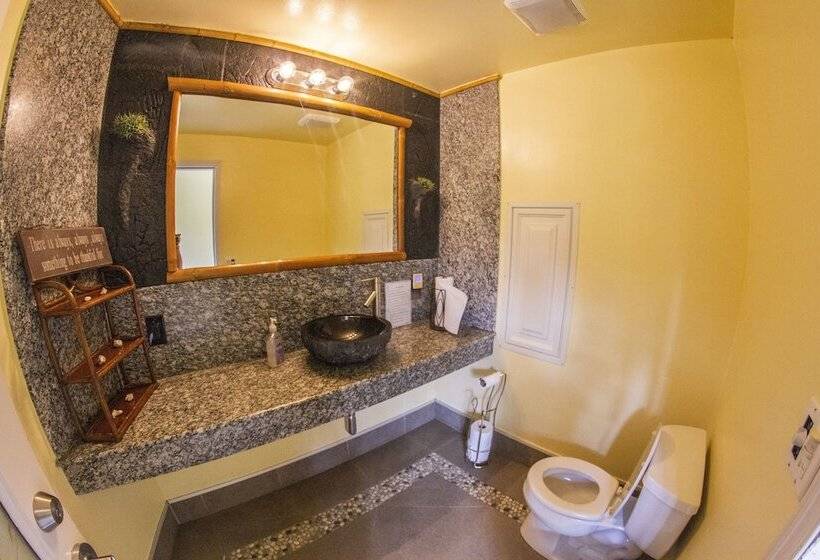 فندق Hawaiian Sanctuary Eco Retreat Center