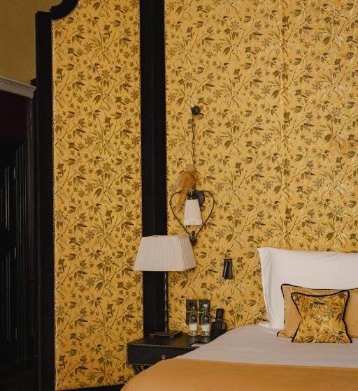 هتل L Oscar London