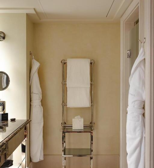 هتل L Oscar London