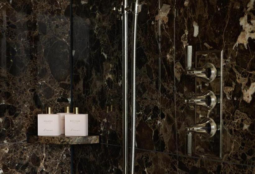 هتل L Oscar London