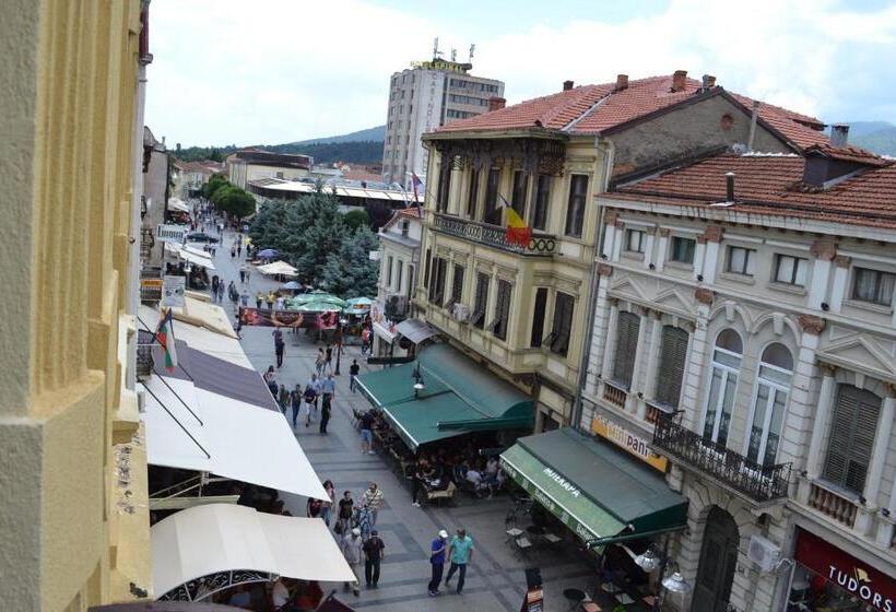 هتل Robevski Luxury Rooms