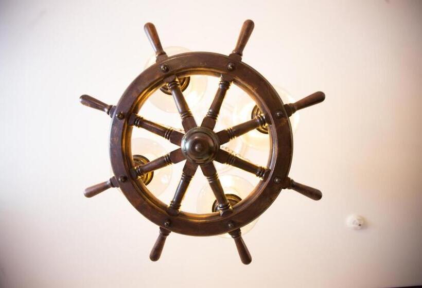 هتل Robevski Luxury Rooms