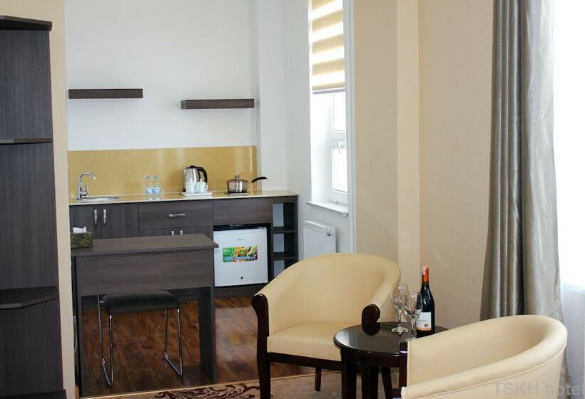 هتل Tsetsen Khangai