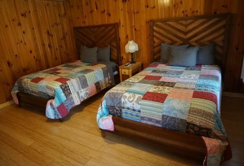 Marshall's Creek Rest Motel