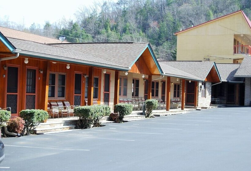 Marshall's Creek Rest Motel