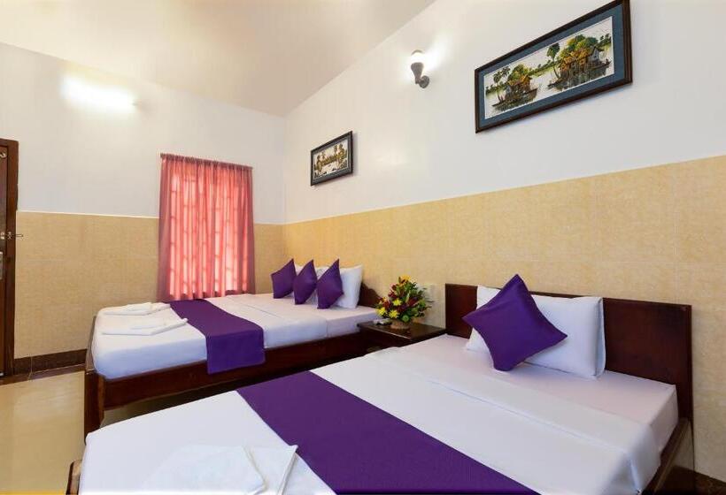 پانسیون Botoum Hostel