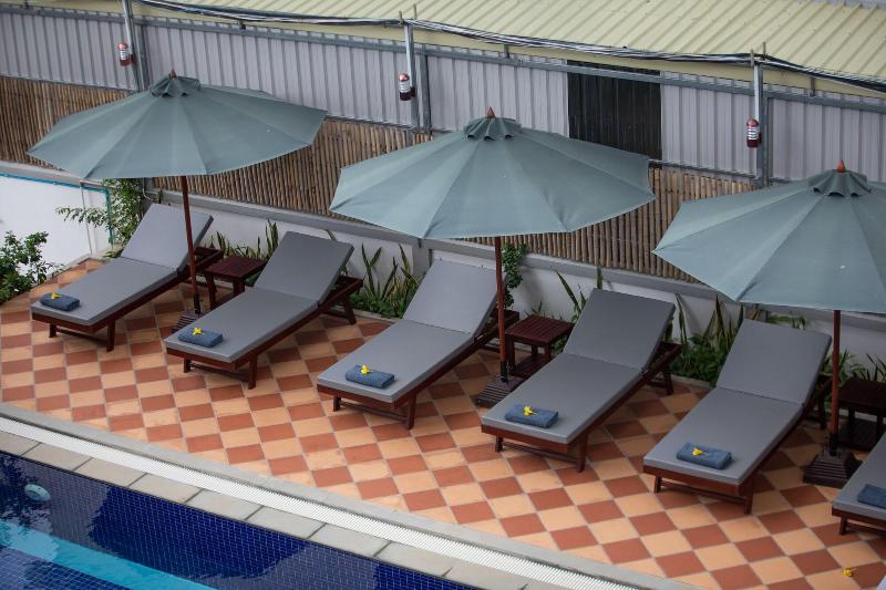 پانسیون Botoum Hostel