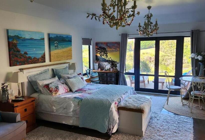 פנסיון Boutique Art Retreat