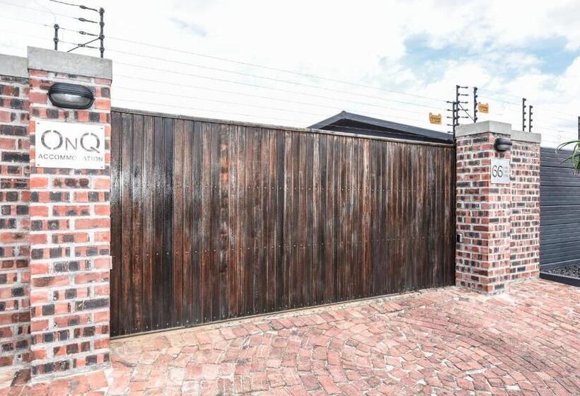 膳宿费 Onq Accommodation