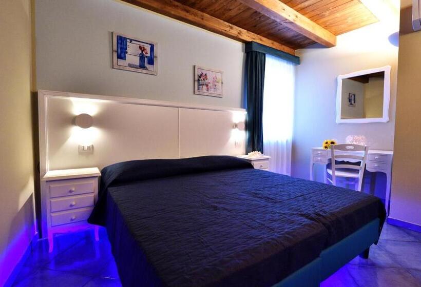 بنسيون Residenza Vinci Room & Suite