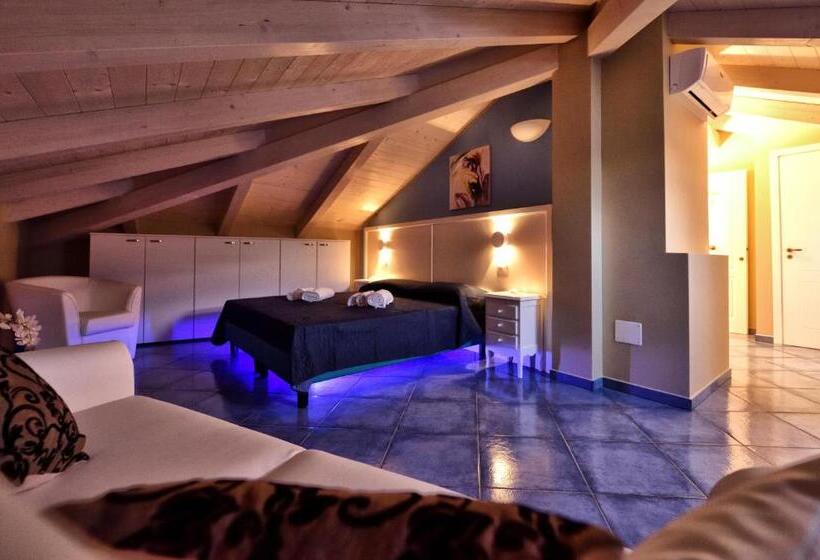 بنسيون Residenza Vinci Room & Suite