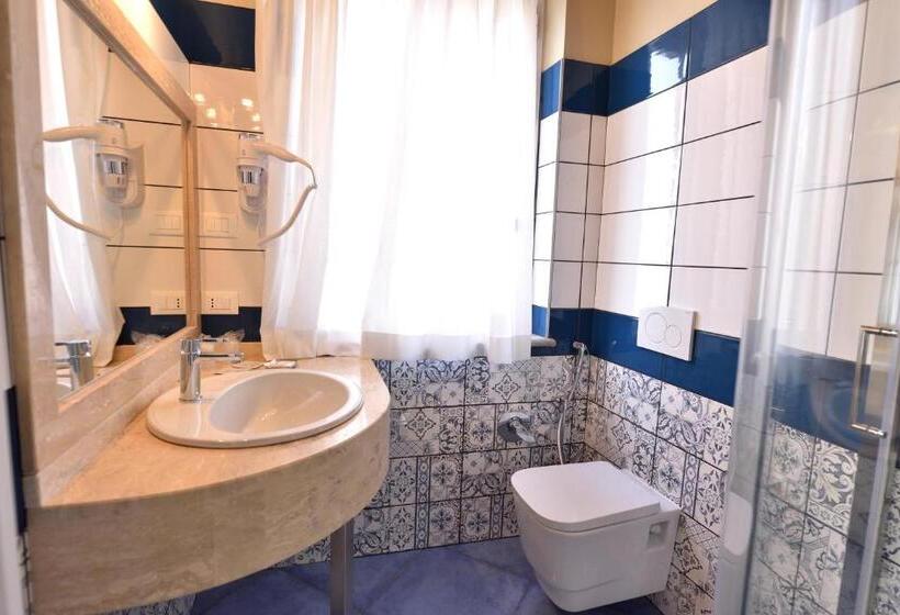 بنسيون Residenza Vinci Room & Suite