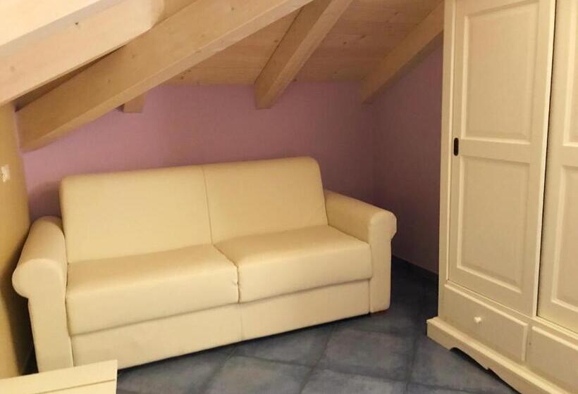 بنسيون Residenza Vinci Room & Suite