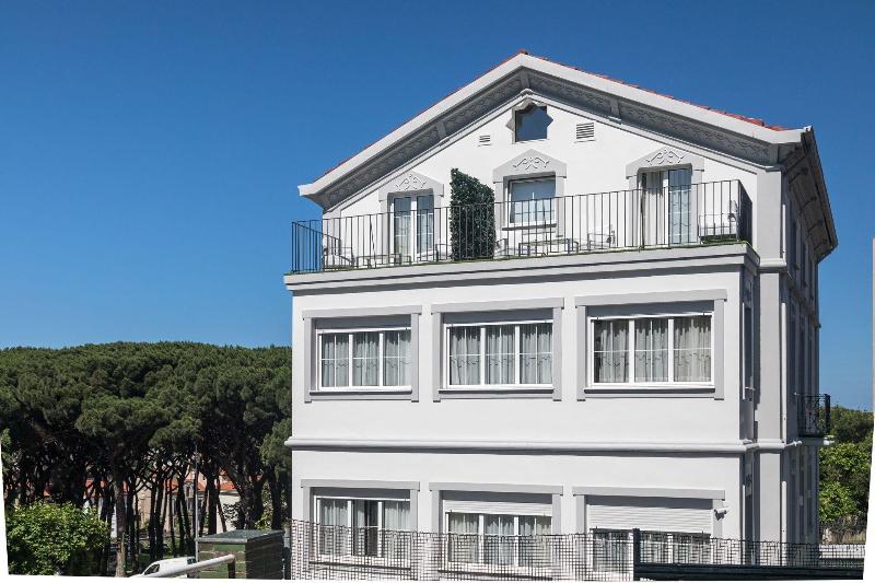 پانسیون Suite Home Pinares