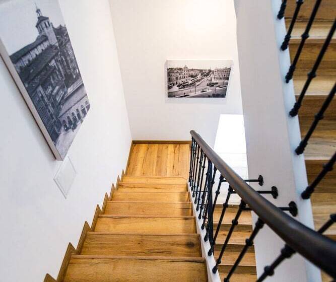 پانسیون Suite Home Pinares