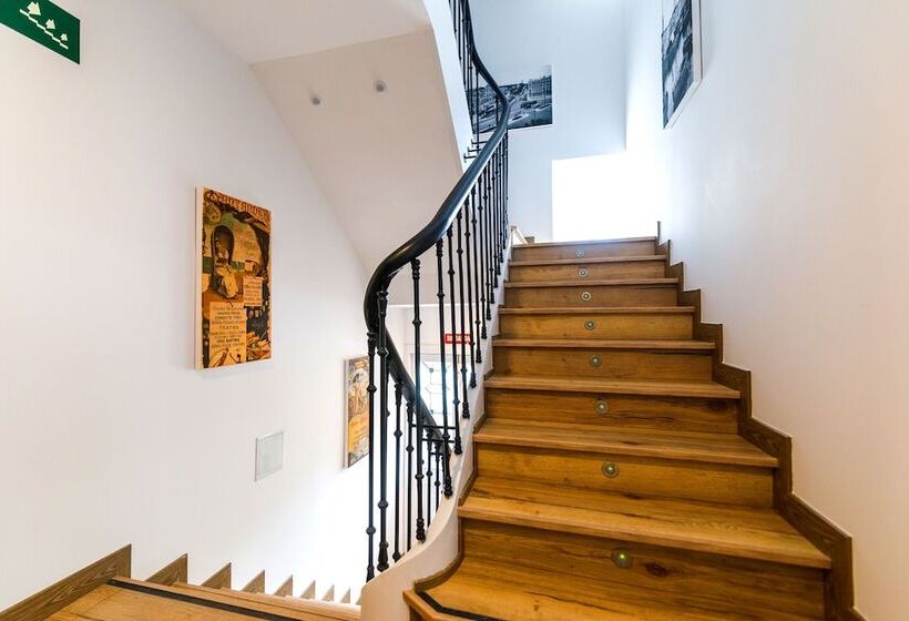 پانسیون Suite Home Pinares
