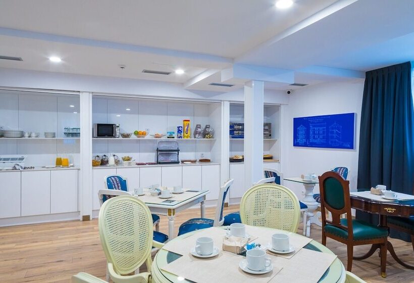 پانسیون Suite Home Pinares