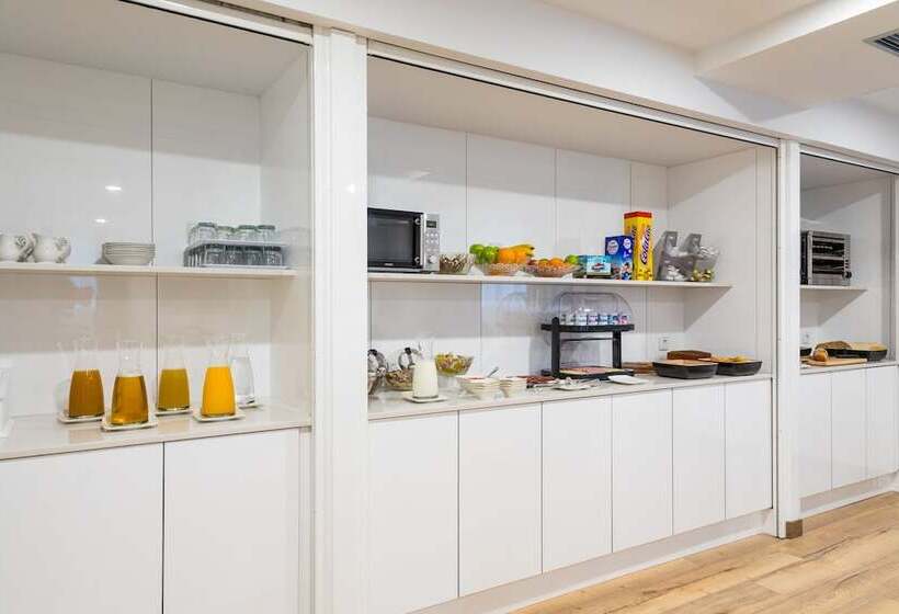 Пансион Suite Home Pinares