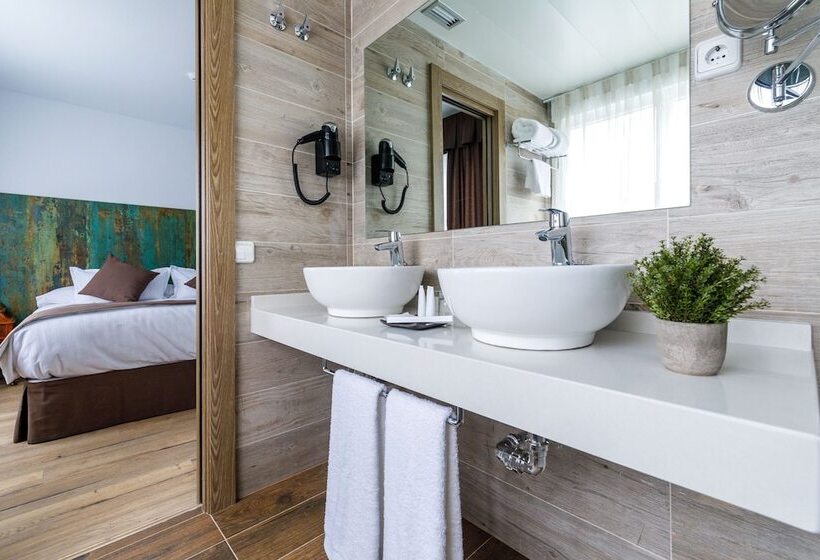 Пансион Suite Home Pinares