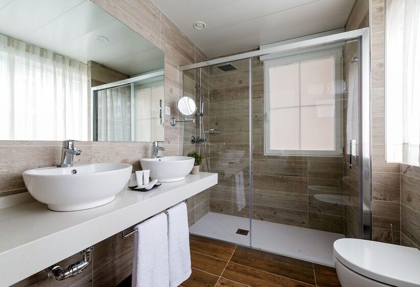 پانسیون Suite Home Pinares