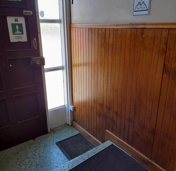 호스텔 Residencial Tres Hermanos