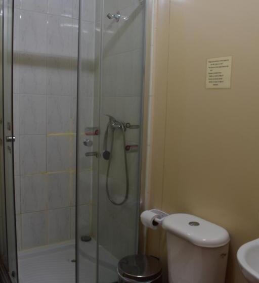 호스텔 Residencial Tres Hermanos