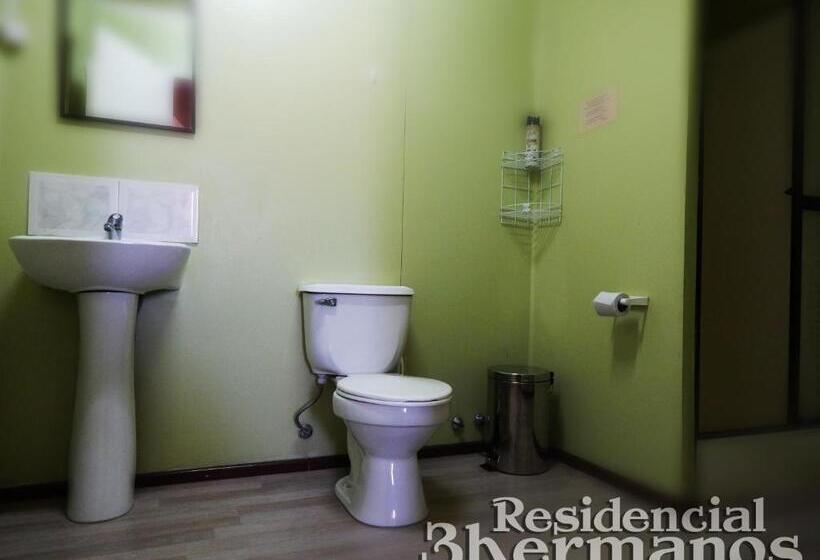 호스텔 Residencial Tres Hermanos