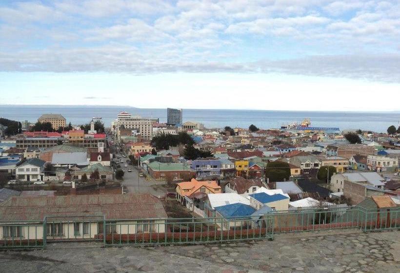 호스텔 Residencial Tres Hermanos