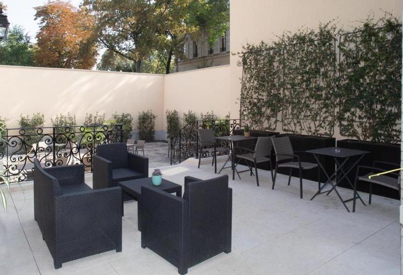 مبيت وإفطار La Cave De L'avenue De Champagne