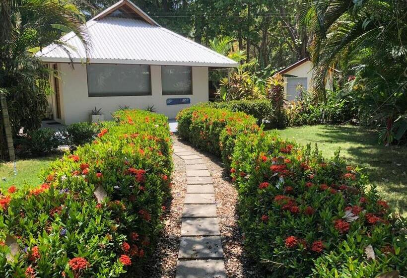 בית מלון כפרי Casa Cecilia Beach Front