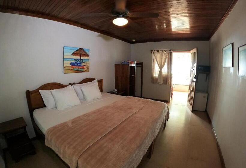 בית מלון כפרי Casa Cecilia Beach Front