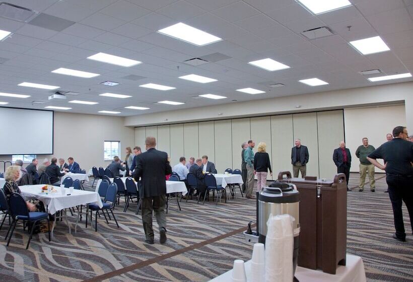 فندق Cobblestone Inn & Suites  Boone