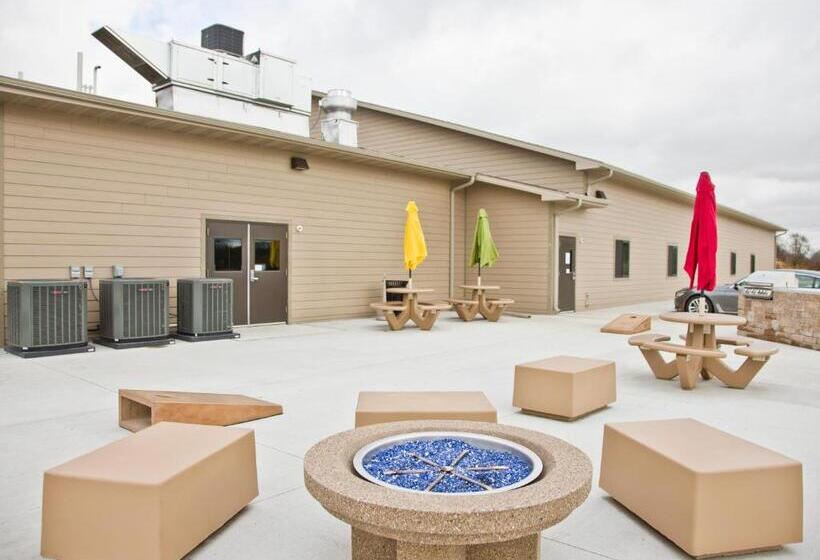 فندق Cobblestone Inn & Suites  Boone