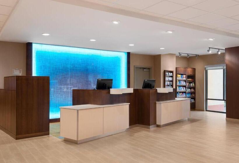 酒店 Fairfield Inn & Suites By Marriott Charlottesville Downtown/university Area