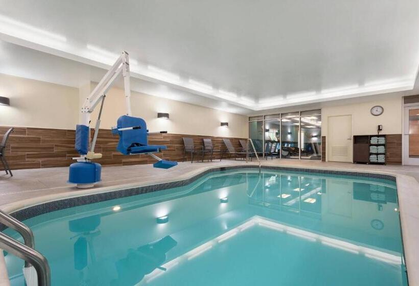 酒店 Fairfield Inn & Suites By Marriott Charlottesville Downtown/university Area