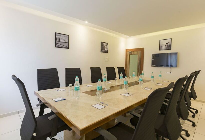 هتل Grand Plaza Suites