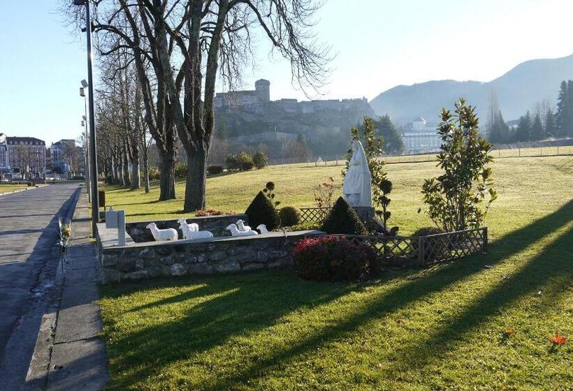 فندق Hôtel Saint Charles