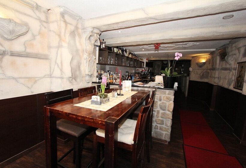 ホテル Pension Villa Colosseo Im Herzen Von Meiningen