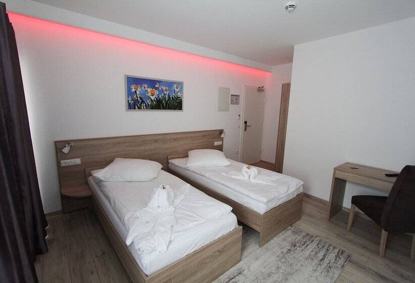 ホテル Pension Villa Colosseo Im Herzen Von Meiningen