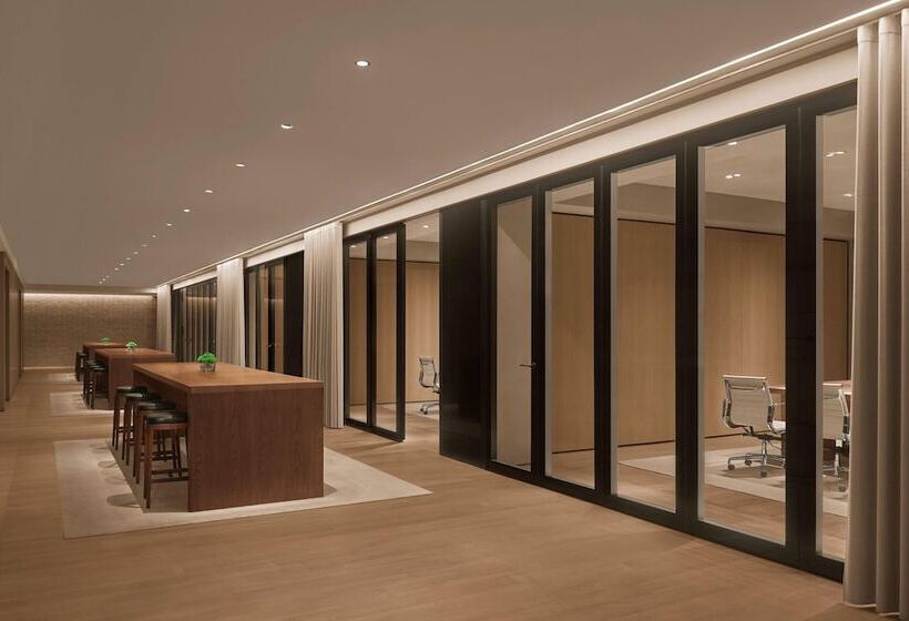 호텔 The Shanghai Edition