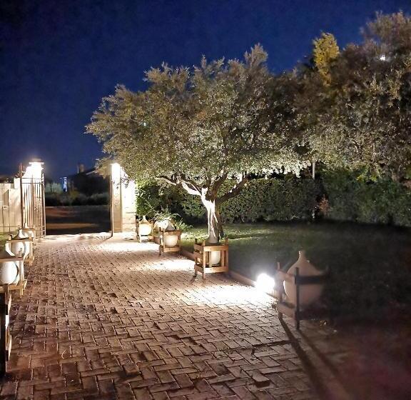 ペンション Flos Guest House