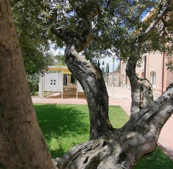 ペンション Flos Guest House