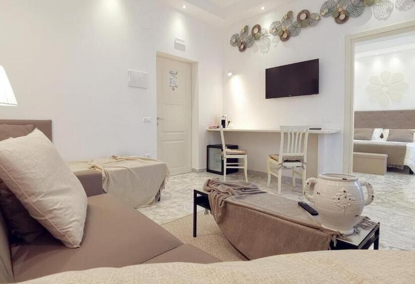 ペンション Flos Guest House