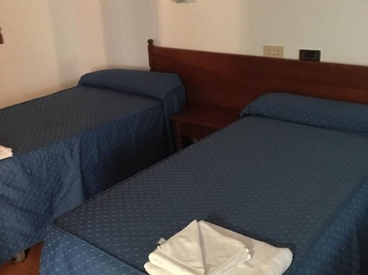 פנסיון Hostal Illan