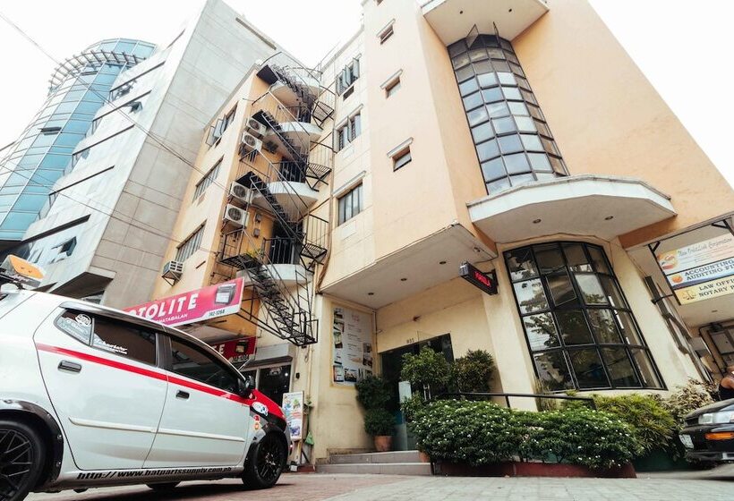 پانسیون Reddoorz Near Quirino Station Manila